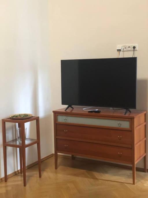 Exclusive Unique Apartment - Prague Central — Photos 2